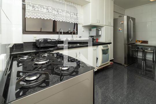Cozinha de apartamento à venda com 4 quartos, 184m² em Perdizes, São Paulo
