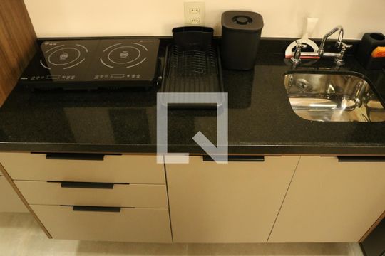 Cozinha de kitnet/studio para alugar com 1 quarto, 26m² em Perdizes, São Paulo
