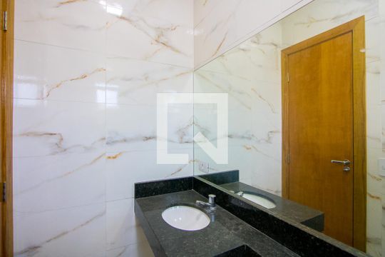 Banheiro do quarto 1 de casa à venda com 2 quartos, 114m² em Vila Bela Vista, Santo André