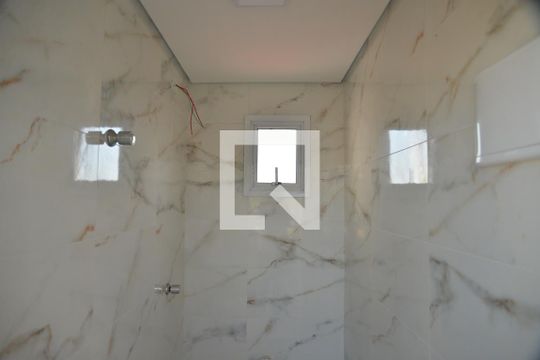 Banheiro de serviço de casa à venda com 2 quartos, 114m² em Vila Bela Vista, Santo André