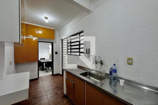 Cozinha de casa à venda com 4 quartos, 230m² em Jardim Aeroporto, São Paulo