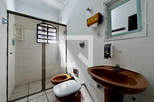 Banheiro Suíte de casa à venda com 4 quartos, 230m² em Jardim Aeroporto, São Paulo