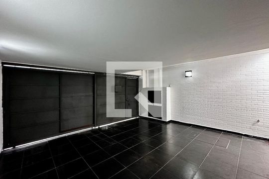 Garagem de casa à venda com 4 quartos, 230m² em Jardim Aeroporto, São Paulo