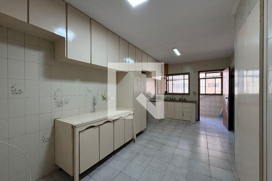 Cozinha de apartamento à venda com 4 quartos, 122m² em Vila Guiomar, Santo André