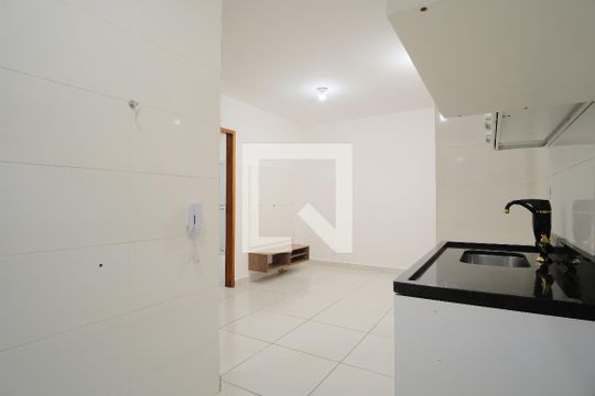 Cozinha e Área de Serviço de apartamento para alugar com 2 quartos, 40m² em Maranhão, São Paulo
