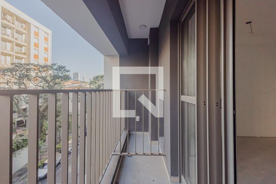 Varanda de kitnet/studio à venda com 1 quarto, 26m² em Cerqueira César, São Paulo
