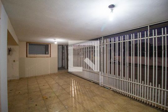 Garagem de casa para alugar com 3 quartos, 170m² em Vila Haro, Sorocaba