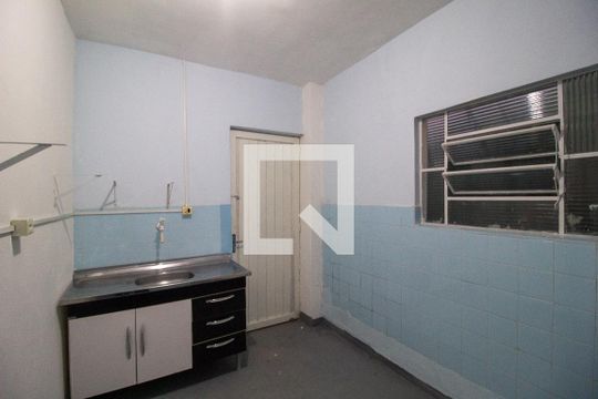 Cozinha Fundos de casa para alugar com 3 quartos, 170m² em Vila Haro, Sorocaba