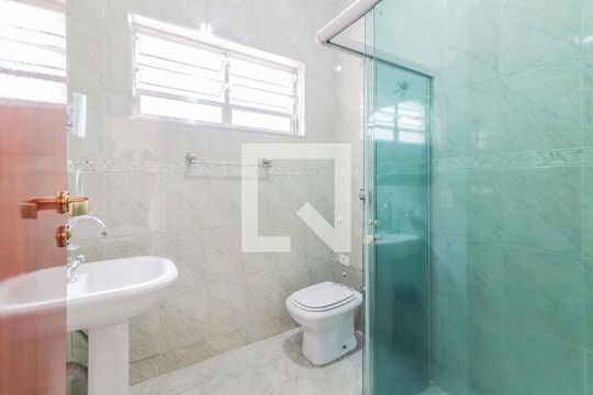 Banheiro de casa para alugar com 4 quartos, 164m² em Parque Continental, São Paulo