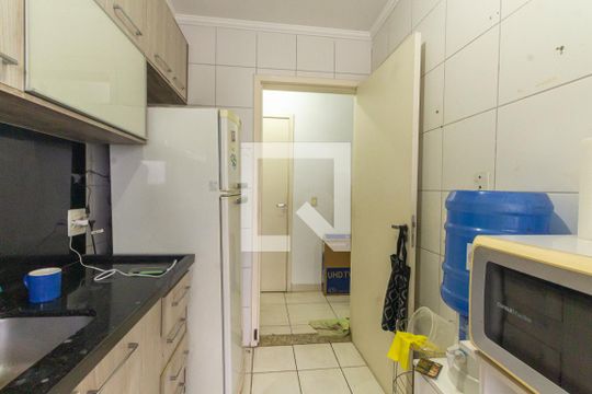 Cozinha de apartamento à venda com 2 quartos, 120m² em Vila Carrão, São Paulo