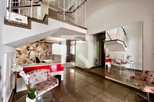 Sala 1 de casa para alugar com 5 quartos, 500m² em Parque Taquaral, Campinas