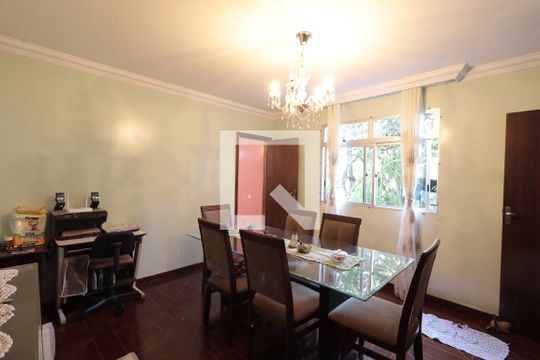Casa à venda com 6 quartos, 540m² em Goiânia, Belo Horizonte