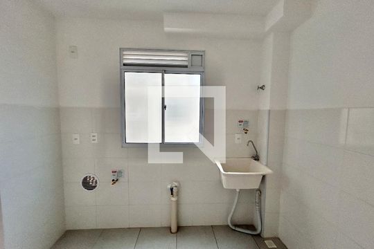Cozinha de apartamento à venda com 2 quartos, 40m² em Santos Dumont, São Leopoldo