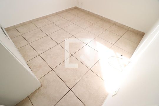 Quarto 2 de apartamento para alugar com 2 quartos, 45m² em Chácaras Tubalina E Quartel, Uberlândia