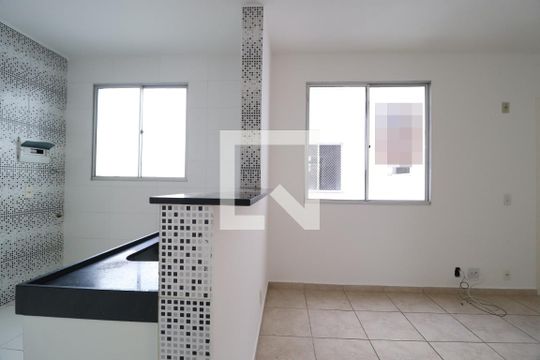 Sala de apartamento para alugar com 2 quartos, 45m² em Chácaras Tubalina E Quartel, Uberlândia