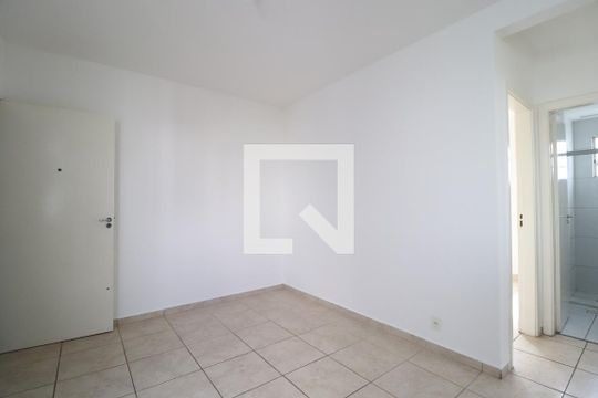 Sala de apartamento para alugar com 2 quartos, 45m² em Chácaras Tubalina E Quartel, Uberlândia