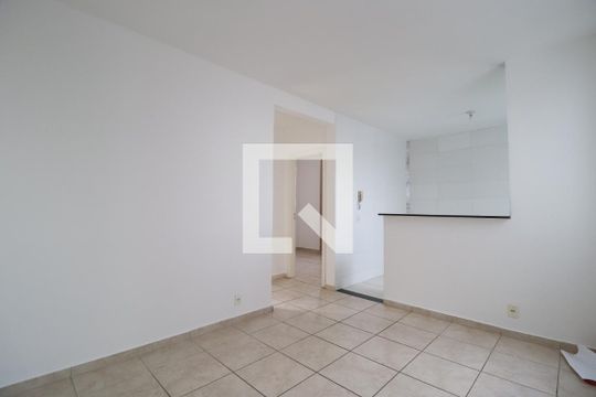 Sala de apartamento para alugar com 2 quartos, 45m² em Chácaras Tubalina E Quartel, Uberlândia