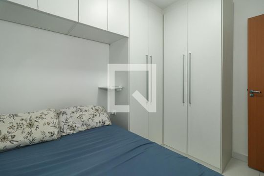 Quarto 1 de apartamento à venda com 2 quartos, 47m² em Rubem Berta, Porto Alegre