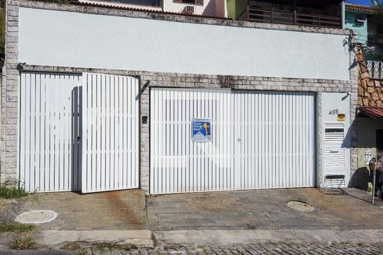 Fachada de casa para alugar com 3 quartos, 297m² em Taquara, Rio de Janeiro