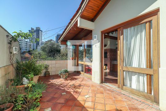 Área externa  de apartamento à venda com 3 quartos, 239m² em Petrópolis, Porto Alegre