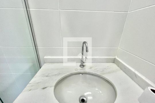 Banheiro de kitnet/studio à venda com 1 quarto, 26m² em Vila da Saúde, São Paulo