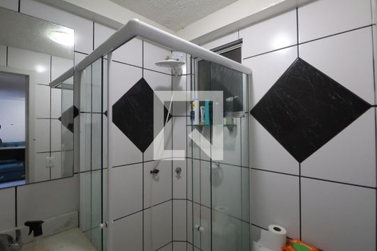 Banheiro de apartamento à venda com 2 quartos, 40m² em Mato Grande, Canoas