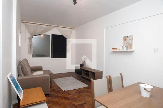 Sala de apartamento à venda com 1 quarto, 57m² em Centro Histórico, Porto Alegre