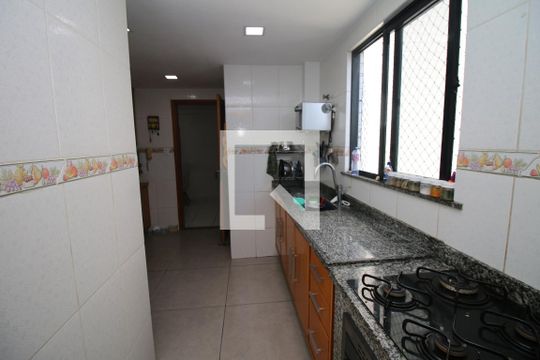 Cozinha de apartamento à venda com 3 quartos, 95m² em Vila da Penha, Rio de Janeiro