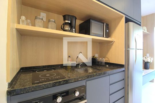 Cozinha de kitnet/studio para alugar com 1 quarto, 31m² em Vila Olímpia, São Paulo
