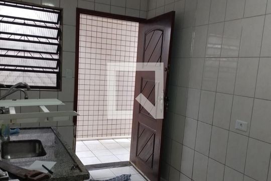 Cozinha de casa para alugar com 1 quarto, 64m² em Catiapoã, São Vicente