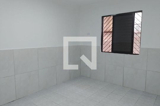 Quarto de casa para alugar com 1 quarto, 64m² em Catiapoã, São Vicente