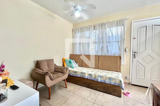 Sala de casa à venda com 2 quartos, 120m² em Vila Guarani (zona Sul), São Paulo