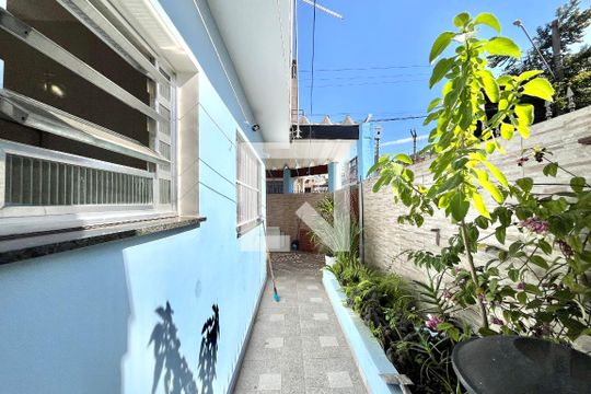 Área externa de casa à venda com 2 quartos, 120m² em Vila Guarani (zona Sul), São Paulo