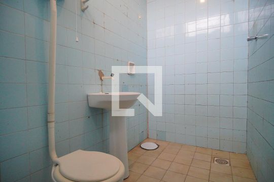 Banheiro de kitnet/studio para alugar com 1 quarto, 38m² em Guarani, Novo Hamburgo