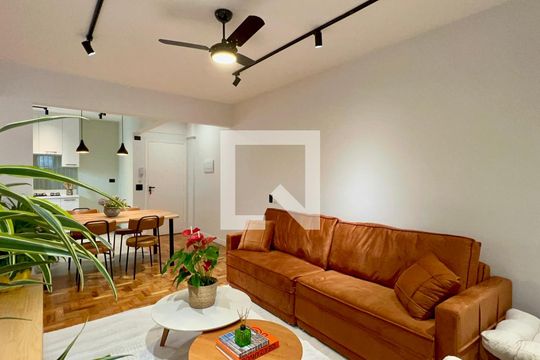 Sala de apartamento para alugar com 2 quartos, 86m² em Pinheiros, São Paulo