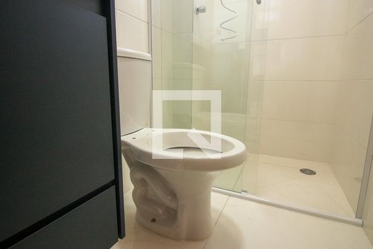 Banheiro de apartamento para alugar com 2 quartos, 42m² em Parque da Vila Prudente, São Paulo