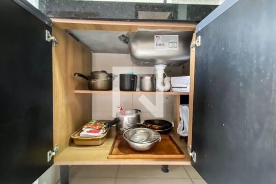 Sala/Cozinha de apartamento para alugar com 1 quarto, 30m² em Jardim da Gloria, São Paulo