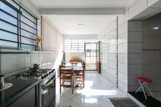 Cozinha de casa à venda com 3 quartos, 450m² em Limoeiro, São Paulo