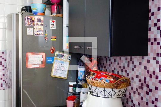 Cozinha de apartamento para alugar com 2 quartos, 60m² em Piratininga, Osasco