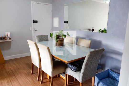 Sala de apartamento para alugar com 2 quartos, 60m² em Piratininga, Osasco
