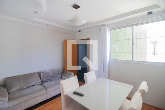 Sala de apartamento para alugar com 2 quartos, 43m² em Betim Industrial, Betim