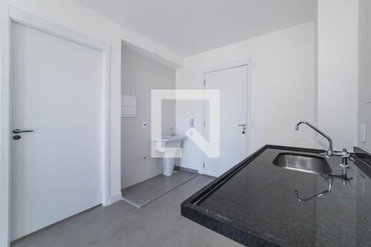 Cozinha de apartamento à venda com 1 quarto, 27m² em Campo Belo, São Paulo