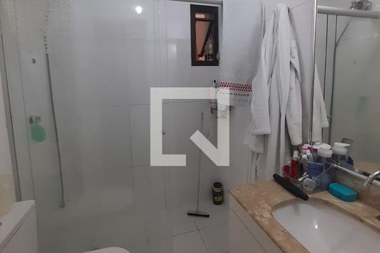 Banheiro Social de apartamento à venda com 3 quartos, 78m² em Vila Mariana, São Paulo