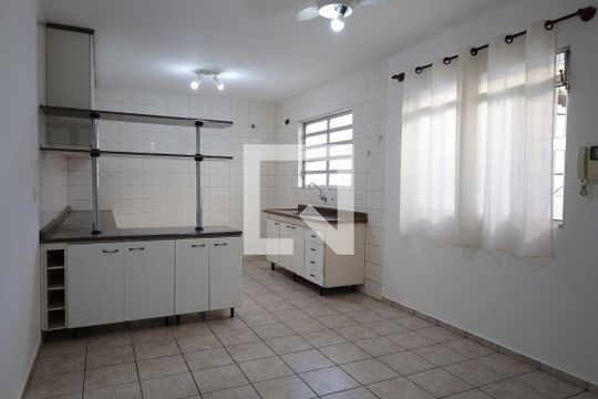 Cozinha de casa para alugar com 3 quartos, 250m² em Vila Sao Pedro, São Paulo