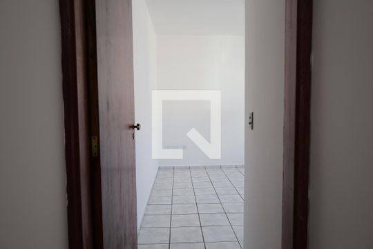Corredor de casa para alugar com 3 quartos, 250m² em Vila Sao Pedro, São Paulo