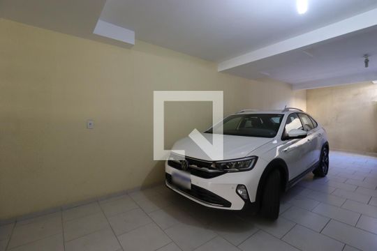 Garagem de apartamento para alugar com 2 quartos, 68m² em Jardim das Maravilhas, Santo André