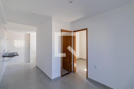 Sala  de apartamento para alugar com 1 quarto, 40m² em Vila Ré, São Paulo