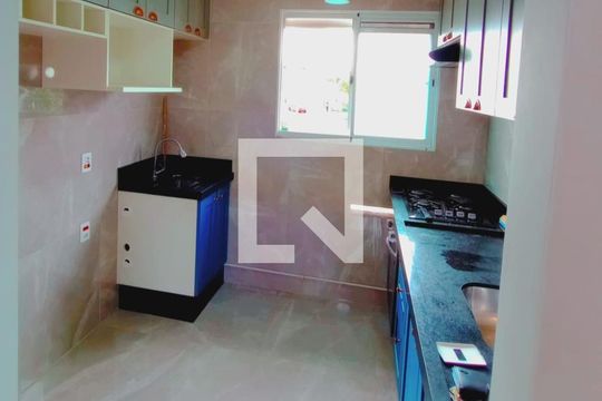 Cozinha de apartamento para alugar com 2 quartos, 39m² em Jardim Albertina, Guarulhos