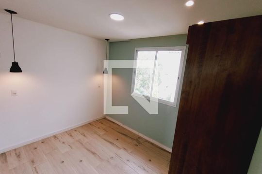 Quarto 2 de apartamento para alugar com 2 quartos, 39m² em Jardim Albertina, Guarulhos