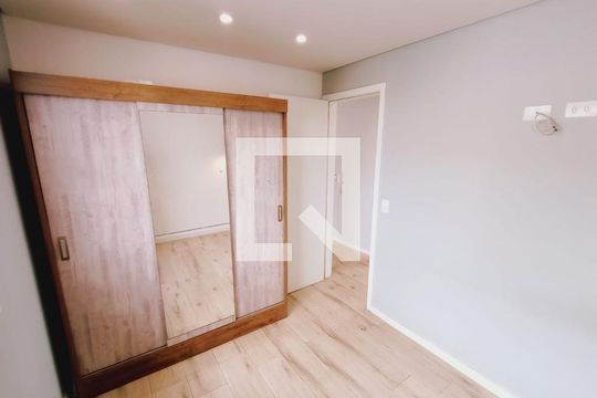 Quarto 2 de apartamento para alugar com 2 quartos, 39m² em Jardim Albertina, Guarulhos
